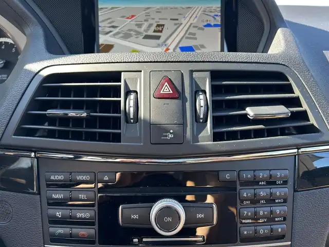 メルセデス・ベンツ Ｅ３５０ クーペ 群馬県 2011(平23)年 2.7万km カルサイトホワイト ワンオーナー/左ハンドル/ハーマンカードンサウンド/HDDナビ/バックカメラ/ブラウンレザー/シートヒーター/パワーシート/オートライト/純正17インチアルミホイール