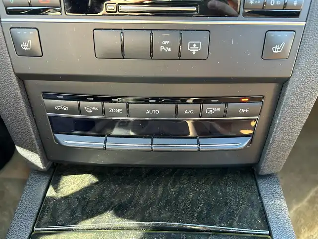 メルセデス・ベンツ Ｅ３５０ クーペ 群馬県 2011(平23)年 2.7万km カルサイトホワイト ワンオーナー/左ハンドル/ハーマンカードンサウンド/HDDナビ/バックカメラ/ブラウンレザー/シートヒーター/パワーシート/オートライト/純正17インチアルミホイール