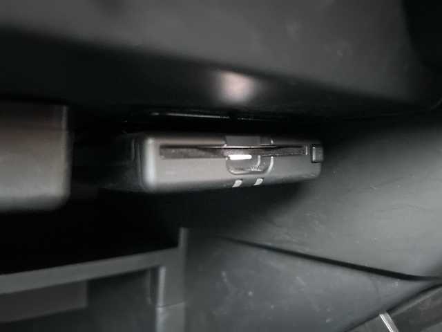 日産 ノート e－パワー X Vセレクション 岐阜県 2020(令2)年 3.5万km ガーネットレッド 登録時走行距離34696km/全方位モニター/デジタルインナーミラー/純正ナビ/ワンセグＴＶ/純正アルミホイール/レーンキープアシスト/コーナーセンサー/ＬＥＤヘッドライト/オートライト/衝突被害軽減システム/プッシュスタート/スマートキー/ETC/Bluetooth接続/CDチェンジャー/社外フロアマット/ドアバイザー/アイドリングストップ