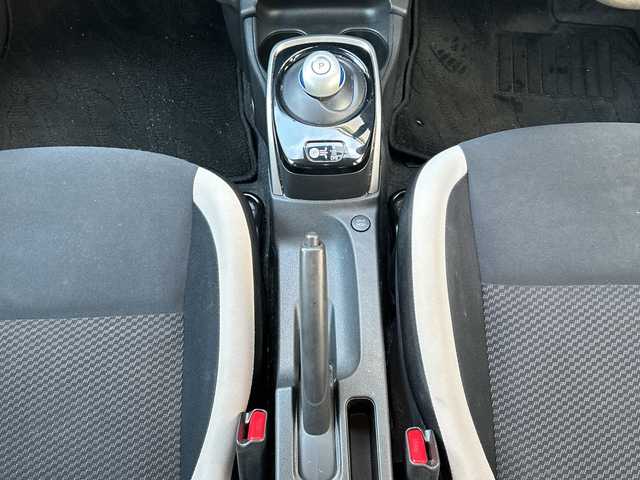 日産 ノート e－パワー X Vセレクション 岐阜県 2020(令2)年 3.5万km ガーネットレッド 登録時走行距離34696km/全方位モニター/デジタルインナーミラー/純正ナビ/ワンセグＴＶ/純正アルミホイール/レーンキープアシスト/コーナーセンサー/ＬＥＤヘッドライト/オートライト/衝突被害軽減システム/プッシュスタート/スマートキー/ETC/Bluetooth接続/CDチェンジャー/社外フロアマット/ドアバイザー/アイドリングストップ