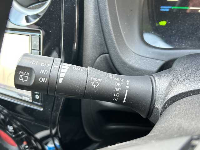 日産 ノート e－パワー X Vセレクション 岐阜県 2020(令2)年 3.5万km ガーネットレッド 登録時走行距離34696km/全方位モニター/デジタルインナーミラー/純正ナビ/ワンセグＴＶ/純正アルミホイール/レーンキープアシスト/コーナーセンサー/ＬＥＤヘッドライト/オートライト/衝突被害軽減システム/プッシュスタート/スマートキー/ETC/Bluetooth接続/CDチェンジャー/社外フロアマット/ドアバイザー/アイドリングストップ