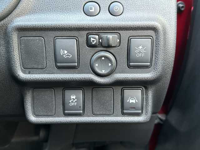 日産 ノート e－パワー X Vセレクション 岐阜県 2020(令2)年 3.5万km ガーネットレッド 登録時走行距離34696km/全方位モニター/デジタルインナーミラー/純正ナビ/ワンセグＴＶ/純正アルミホイール/レーンキープアシスト/コーナーセンサー/ＬＥＤヘッドライト/オートライト/衝突被害軽減システム/プッシュスタート/スマートキー/ETC/Bluetooth接続/CDチェンジャー/社外フロアマット/ドアバイザー/アイドリングストップ