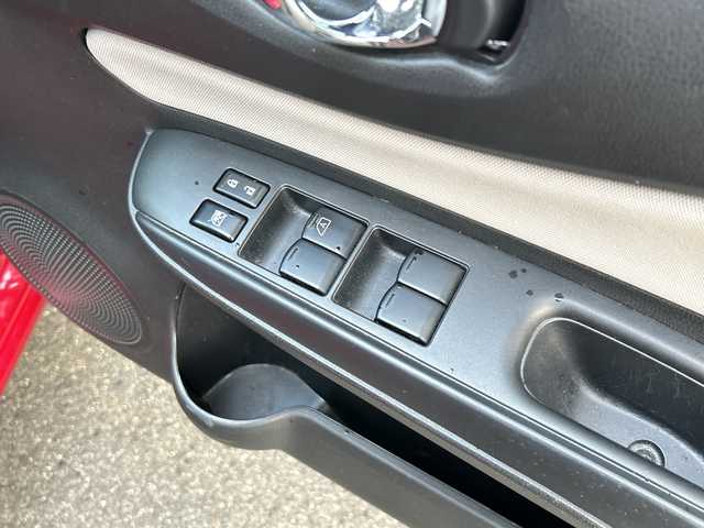 日産 ノート e－パワー X Vセレクション 岐阜県 2020(令2)年 3.5万km ガーネットレッド 登録時走行距離34696km/全方位モニター/デジタルインナーミラー/純正ナビ/ワンセグＴＶ/純正アルミホイール/レーンキープアシスト/コーナーセンサー/ＬＥＤヘッドライト/オートライト/衝突被害軽減システム/プッシュスタート/スマートキー/ETC/Bluetooth接続/CDチェンジャー/社外フロアマット/ドアバイザー/アイドリングストップ