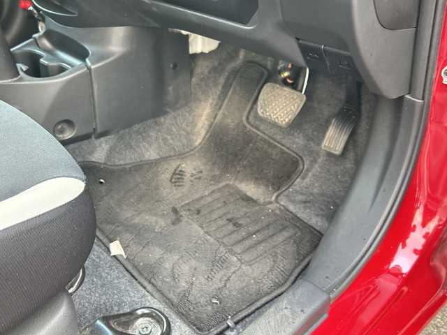 日産 ノート e－パワー X Vセレクション 岐阜県 2020(令2)年 3.5万km ガーネットレッド 登録時走行距離34696km/全方位モニター/デジタルインナーミラー/純正ナビ/ワンセグＴＶ/純正アルミホイール/レーンキープアシスト/コーナーセンサー/ＬＥＤヘッドライト/オートライト/衝突被害軽減システム/プッシュスタート/スマートキー/ETC/Bluetooth接続/CDチェンジャー/社外フロアマット/ドアバイザー/アイドリングストップ