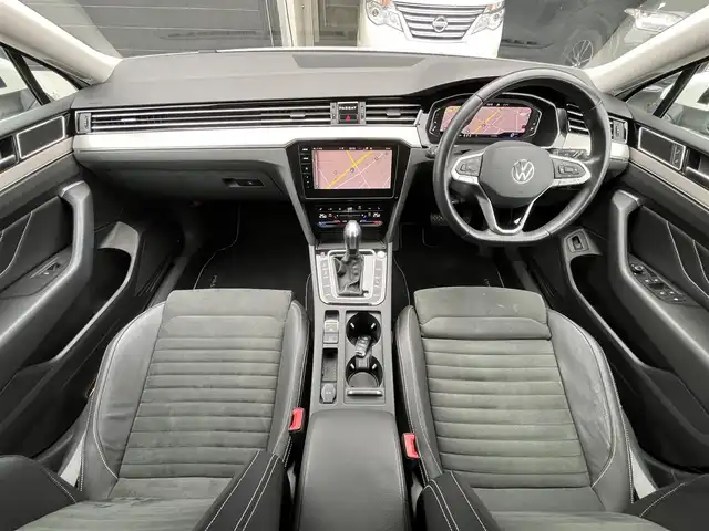 フォルクスワーゲン ＶＷ パサート ヴァリアント TDI エレガンス 静岡県 2021(令3)年 4.8万km オリックスホワイトパールエフェクト デジタルコックピット/ディスカバープロ/（BT/フルセグ）/バックカメラ/iQライト/ACC/レーンキープアシスト/フロントアシスト/ブラインドスポットアシスト/ハーフレザーシート/シートヒーター/パワーシート/メモリーシート/電動リアゲート/シーケンシャルウィンカー/純正１７インチアルミホイール/スペアキー/前後ドライブレコーダー