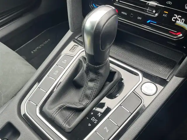 フォルクスワーゲン ＶＷ パサート ヴァリアント TDI エレガンス 静岡県 2021(令3)年 4.8万km オリックスホワイトパールエフェクト デジタルコックピット/ディスカバープロ/（BT/フルセグ）/バックカメラ/iQライト/ACC/レーンキープアシスト/フロントアシスト/ブラインドスポットアシスト/ハーフレザーシート/シートヒーター/パワーシート/メモリーシート/電動リアゲート/シーケンシャルウィンカー/純正１７インチアルミホイール/スペアキー/前後ドライブレコーダー
