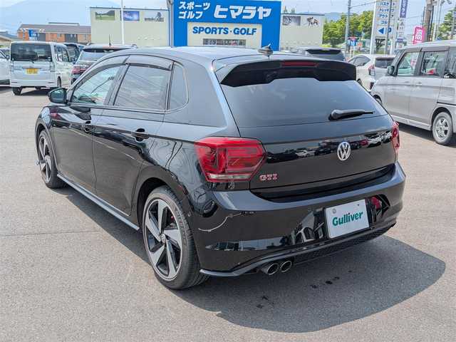 フォルクスワーゲン ポロＧＴＩ 福井県 2019(平31)年 4.8万km ディープブラックパールエフェクト 純正17インチAW/ETC2.0/デジタルインナーミラー/ワイヤレス充電/パドルシフト/前後コーナーセンサー/前後ドライブレコーダー/アダプティブクルーズコントロール/パーキングアシスト/LEDヘッドライト/R・Fフォグ/バックカメラ/純正ナビ（CD/DVD/BT/USB）/衝突被害軽減システム/横滑り防止装置/盗難防止装置/ダブル＋サイドエアバッグ/カーテンエアバッグ/アイドリングストップ/スマートキー