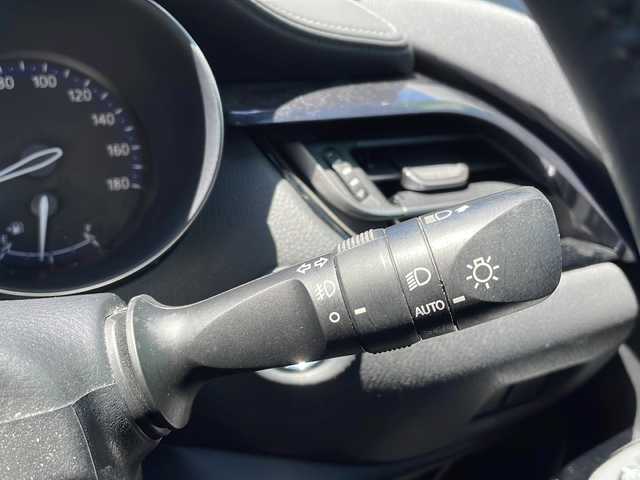トヨタ Ｃ－ＨＲ G－T 大阪府 2022(令4)年 2.3万km ブラックマイカ ワンオーナー/ディスプレイオーディオ/・AM/FM/Bluetooth/ETC/クルーズコントロール/衝突軽減ブレーキ/レーンキープアシスト/ブラインドスポットモニター/横滑り防止装置/電動パーキングブレーキ/コーナーセンサー/シートヒーター（D席+N席）/LEDヘッドライト/オートマチックハイビーム/オートライト/オートエアコン/プッシュスタートボタン/スマートキー×2/ステアリングリモコン/純正18インチアルミホイール/12V充電器/USBジャック/純正フロアマット/ドアバイザー/保証書/取扱説明書