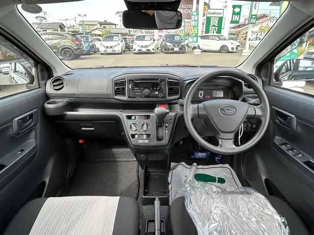 ダイハツ ミラ イース L SAⅢ 宮城県 2025(令7)年 0.2万km ブラックマイカメタリック スマートアシスト　/・衝突警報機能/・衝突被害軽減ブレーキ/・車線逸脱警報機能/・誤発進抑制機能/・オートハイビーム/コーナーセンサー/CDオーディオ/AUX　/リモコンキー　/ヘッドライトレベライザー/オートライト/マニュアルエアコン　　/純正フロアマット　/Wエアバック/保証書/取説