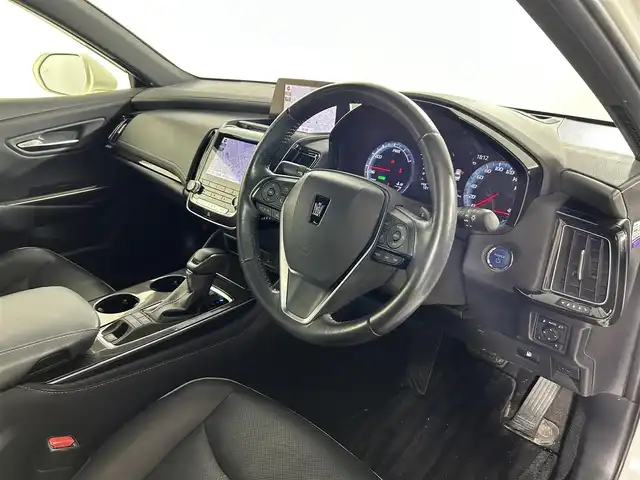 トヨタ クラウン ハイブリッド RS アドバンス 佐賀県 2018(平30)年 5.4万km ホワイトパールクリスタルシャイン 純正ナビ　/Bluetooth接続/フルセグテレビ/アラウンドビューカメラ　/パーキングアシスト　/衝突被害軽減装置　/アダプティブクルーズコントロール　/デジタルインナーミラー/前後ドライブレコーダー　/パワーシート　/シートヒーター　/エアシート/スペアキー/ビルトインETC2.0/純正18インチアルミホイール/クリアランスソナー