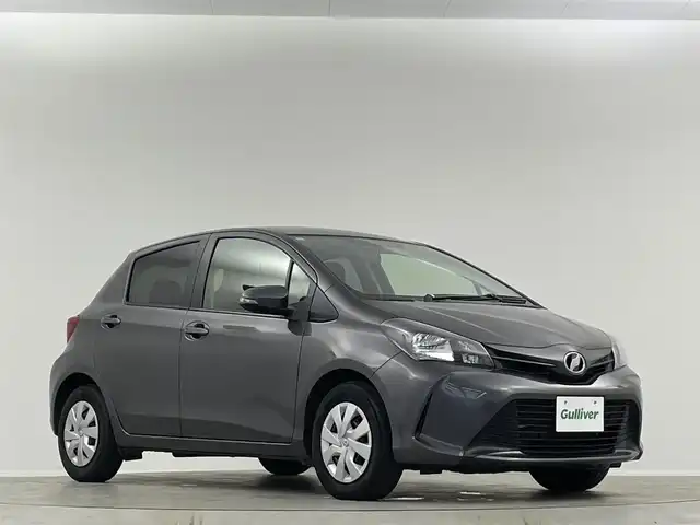 トヨタ ヴィッツ F 埼玉県 2015(平27)年 2.5万km グレーメタリック 純正ナビ　Ｂｌｕｅｔｏｏｔｈ　ＡＵＸ　バックカメラ　ＴＶ　CD　アイドリングストップ　純正フロアマット　スペアキー