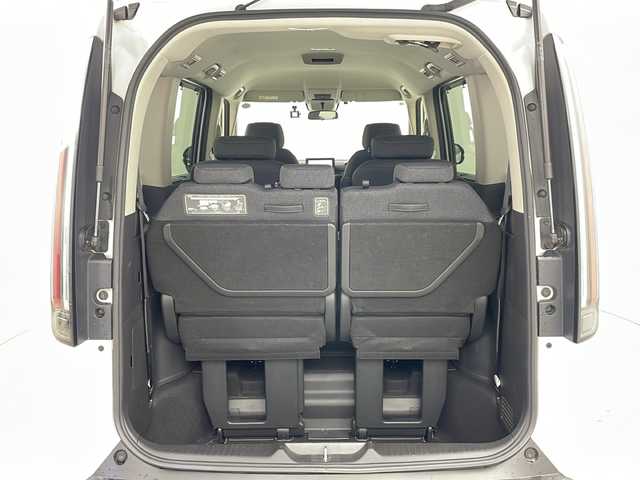 ホンダ ステップワゴン エアー 道央・札幌 2023(令5)年 3.3万km プラチナホワイトパール ・4WD/・Gathersナビ/CD&DVD&BT/・両側パワースライドドア/・バックカメラ/・ホンダセンシング/・レーダークルーズコントロール/・コーナーセンサー/・横滑り防止装置/・社外ドライブレコーダー/・ETC/・純正フロアマット/・プッシュスタート/・LEDヘッドライト/・フォグランプ/・オートライト/・スマートキー