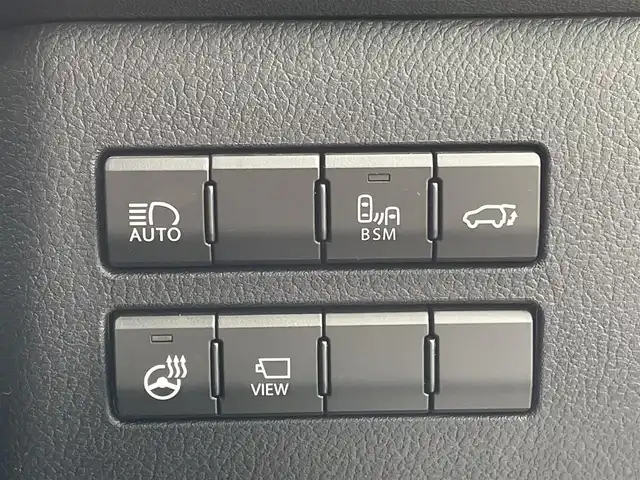レクサス ＮＸ 300 スパイス&シック 群馬県 2021(令3)年 4.3万km グラファイトブラックガラスフレーク パノラマルーフ/純正10.3インチワイドナビ/（CD/DVD/SD/Bluetooth/USB/Miracast）/フルセグテレビ/バックカメラ/セーフティシステムプラス/・プリクラッシュセーフティシステム/・レーントレーシングアシスト/・アダプティブハイビームシステム/・レーダークルーズコントロール/・ロードサインアシスト/・先行車発進告知機能/ブラインドスポットモニター/リアクロストラフィックアラート/パーキングサポートブレーキ/ハンズフリーパワーバックドア/角型三眼LEDヘッドランプ/ボディ同色フェンダーアーチモール/黒レザーシート/シートヒーター/エアシート/パワーシート/シートメモリー/保証書/取扱説明書/カードキーあり