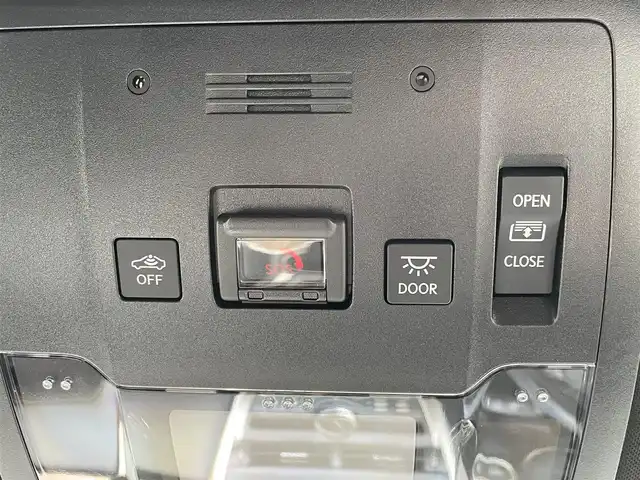 レクサス ＮＸ 300 スパイス&シック 群馬県 2021(令3)年 4.3万km グラファイトブラックガラスフレーク パノラマルーフ/純正10.3インチワイドナビ/（CD/DVD/SD/Bluetooth/USB/Miracast）/フルセグテレビ/バックカメラ/セーフティシステムプラス/・プリクラッシュセーフティシステム/・レーントレーシングアシスト/・アダプティブハイビームシステム/・レーダークルーズコントロール/・ロードサインアシスト/・先行車発進告知機能/ブラインドスポットモニター/リアクロストラフィックアラート/パーキングサポートブレーキ/ハンズフリーパワーバックドア/角型三眼LEDヘッドランプ/ボディ同色フェンダーアーチモール/黒レザーシート/シートヒーター/エアシート/パワーシート/シートメモリー/保証書/取扱説明書/カードキーあり