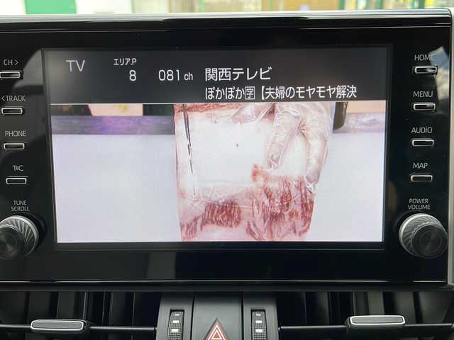 トヨタ ＲＡＶ４ G Zパッケージ 大阪府 2021(令3)年 2.1万km センシュアルレッドマイカ ワンオーナー/純正ディスプレイオーディオ/・AM/FM/Bluetooth/・フルセグテレビ/全周囲カメラ/ビルトインETC/前後ドライブレコーダー/レーダークルーズコントロール/衝突軽減ブレーキ/レーンキープアシスト/ブラインドスポットモニター/横滑り防止装置/盗難防止装置/電動パーキングブレーキ/前後コーナーセンサー/メモリシート（D席）/パワーシート（D席）/シートヒーター（D席+N席）/LEDヘッドライト/オートマチックハイビーム/オートライト/オートエアコン/プッシュスタートボタン/スマートキー×2/ステアリングリモコン/革巻きステアリング/ステアリングヒーター/純正19インチアルミホイール/12V充電器/USBジャック/純正フロアマット/保証書/取扱説明書