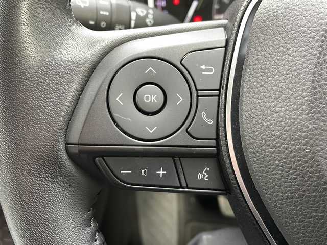 トヨタ ＲＡＶ４ G Zパッケージ 大阪府 2021(令3)年 2.1万km センシュアルレッドマイカ ワンオーナー/純正ディスプレイオーディオ/・AM/FM/Bluetooth/・フルセグテレビ/全周囲カメラ/ビルトインETC/前後ドライブレコーダー/レーダークルーズコントロール/衝突軽減ブレーキ/レーンキープアシスト/ブラインドスポットモニター/横滑り防止装置/盗難防止装置/電動パーキングブレーキ/前後コーナーセンサー/メモリシート（D席）/パワーシート（D席）/シートヒーター（D席+N席）/LEDヘッドライト/オートマチックハイビーム/オートライト/オートエアコン/プッシュスタートボタン/スマートキー×2/ステアリングリモコン/革巻きステアリング/ステアリングヒーター/純正19インチアルミホイール/12V充電器/USBジャック/純正フロアマット/保証書/取扱説明書