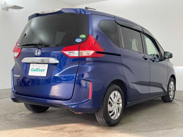 ホンダ フリード G ホンダセンシング 兵庫県 2017(平29)年 7.7万km コバルトブルーパール ・純正ナビ/CD/AM/FM/SD/TV/・バックカメラ/・ホンダセンシング/・衝突軽減ブレーキ/・誤発進抑制機能/・車線維持支援システム/・路外逸脱抑制機能/・先行車発進お知らせ機能/・標識認識機能/・アダプティブクルーズコントロール/・両側パワースライドドア/・純正フロアマット/・ビルトインETC/・LEDヘッドライト/・スマートキー