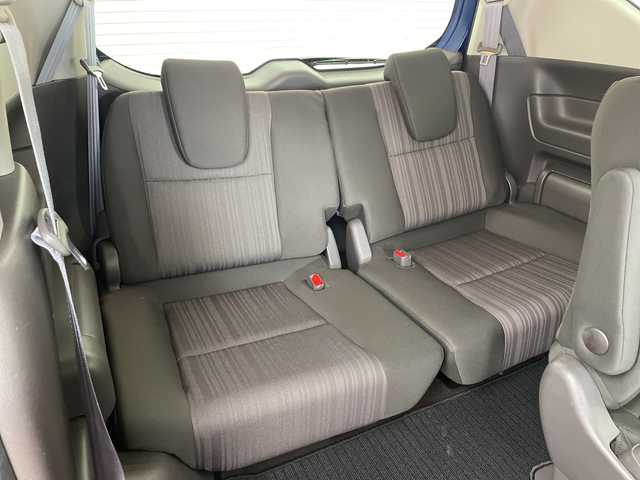 ホンダ フリード G ホンダセンシング 兵庫県 2017(平29)年 7.7万km コバルトブルーパール ・純正ナビ/CD/AM/FM/SD/TV/・バックカメラ/・ホンダセンシング/・衝突軽減ブレーキ/・誤発進抑制機能/・車線維持支援システム/・路外逸脱抑制機能/・先行車発進お知らせ機能/・標識認識機能/・アダプティブクルーズコントロール/・両側パワースライドドア/・純正フロアマット/・ビルトインETC/・LEDヘッドライト/・スマートキー