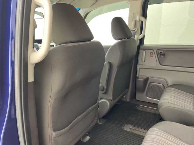 ホンダ フリード G ホンダセンシング 兵庫県 2017(平29)年 7.7万km コバルトブルーパール ・純正ナビ/CD/AM/FM/SD/TV/・バックカメラ/・ホンダセンシング/・衝突軽減ブレーキ/・誤発進抑制機能/・車線維持支援システム/・路外逸脱抑制機能/・先行車発進お知らせ機能/・標識認識機能/・アダプティブクルーズコントロール/・両側パワースライドドア/・純正フロアマット/・ビルトインETC/・LEDヘッドライト/・スマートキー