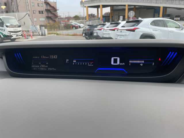 ホンダ フリード G ホンダセンシング 兵庫県 2017(平29)年 7.7万km コバルトブルーパール ・純正ナビ/CD/AM/FM/SD/TV/・バックカメラ/・ホンダセンシング/・衝突軽減ブレーキ/・誤発進抑制機能/・車線維持支援システム/・路外逸脱抑制機能/・先行車発進お知らせ機能/・標識認識機能/・アダプティブクルーズコントロール/・両側パワースライドドア/・純正フロアマット/・ビルトインETC/・LEDヘッドライト/・スマートキー