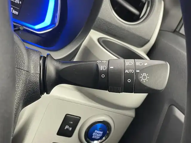 ダイハツ ミラ イース G リミテッド SAⅢ 埼玉県 2021(令3)年 2.4万km スカイブルーメタリック 社外SDナビ/ CD DVD フルセグTV SD USB BT/バックカメラ/衝突被害軽減システム/クリアランスソナー/横滑り防止/アイドリングストップ/シートヒーター（D/N）/シートカバー有/LEDオートライト/オートハイビーム/フォグランプ/社外センターコンソール/フロアマット/ドアバイザー/プッシュスタート/スマートキー/スペアキー