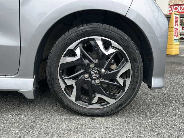 ホンダ Ｎ ＢＯＸ カスタム G L ターボ ホンダセンシング 神奈川県 2019(令1)年 5.8万km ルナシルバーM 純正ナビ(FM/AM/TV/SD/BT）/バックカメラ/クルーズコントロール/盗難防止装置/レーンキープアシスト/純正ドアバイザー/横滑り防止装置/両側パワースライドドア/純正ドライブレコーダー/パドルシフト/後席サンシェード/ETC/保証書/取扱説明書