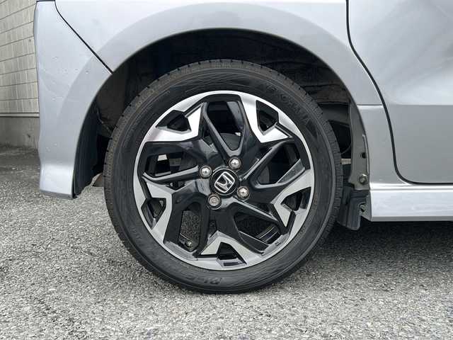 ホンダ Ｎ ＢＯＸ カスタム G L ターボ ホンダセンシング 神奈川県 2019(令1)年 5.8万km ルナシルバーM 純正ナビ(FM/AM/TV/SD/BT）/バックカメラ/クルーズコントロール/盗難防止装置/レーンキープアシスト/純正ドアバイザー/横滑り防止装置/両側パワースライドドア/純正ドライブレコーダー/パドルシフト/後席サンシェード/ETC/保証書/取扱説明書