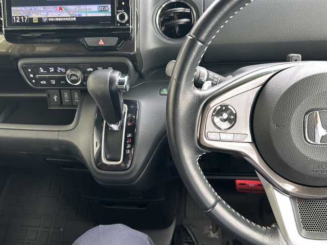ホンダ Ｎ ＢＯＸ カスタム G L ターボ ホンダセンシング 神奈川県 2019(令1)年 5.8万km ルナシルバーM 純正ナビ(FM/AM/TV/SD/BT）/バックカメラ/クルーズコントロール/盗難防止装置/レーンキープアシスト/純正ドアバイザー/横滑り防止装置/両側パワースライドドア/純正ドライブレコーダー/パドルシフト/後席サンシェード/ETC/保証書/取扱説明書