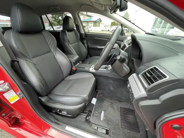 スバル レヴォーグ 1．6GT－S アイサイト 道央・札幌 2016(平28)年 5.4万km ピュアレッド ・４WD/・アイサイト/・社外ナビ/　CD＆DVD＆BT＆TV/・バックカメラ/・パワーシート/・レザーシート/・レーダークルーズコントロール/・レーンキープアシスト/・ブラインドスポットモニター/・コーナーポール/・ヒルディセントコントロール/・アイドリングストップ/・パドルシフト/・プッシュスタート/・スマートキー/・電動格納ミラー/・ビルトインETC/・MT付AT/・ステアリングスイッチ/・ハンズフリー/・オートエアコン/・オートライト/・シートヒーター/・純正フロアマット/・ドアバイザー/・ウィンカーミラー/・フォグライト/・LEDヘッドライト