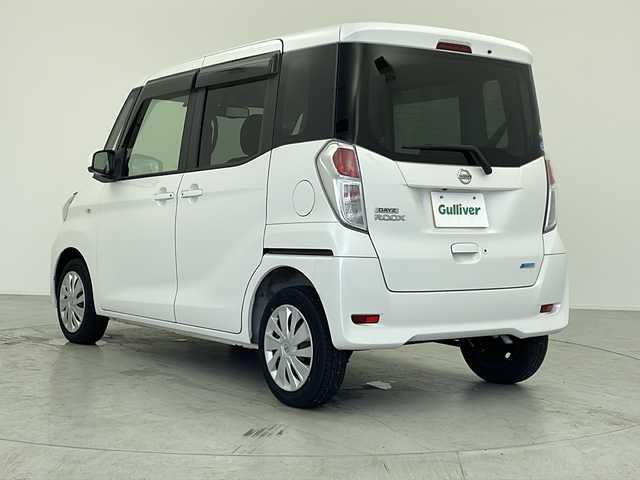 日産 デイズ ルークス X 愛知県 2016(平28)年 3.4万km ホワイトパール 社外ナビ/・Bluetooth/・ワンセグテレビ/・CD/DVD/アラウンドビューモニター/片側パワースライドドア/スマートキー/エンジンプッシュスタートボタン/衝突軽減ブレーキ/フロアマット/オートエアコン/ＥＴＣ