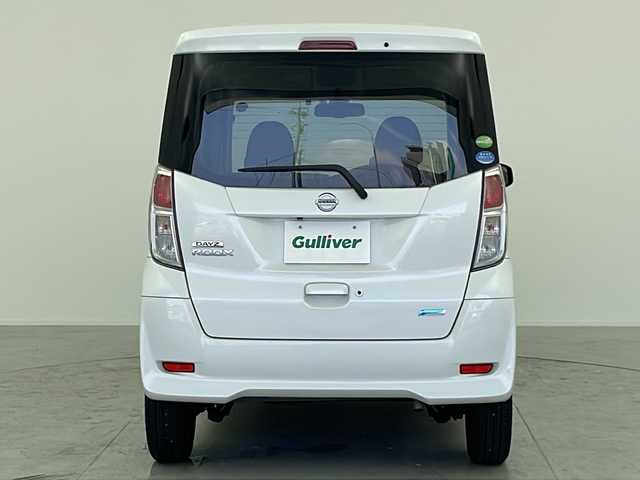 日産 デイズ ルークス X 愛知県 2016(平28)年 3.4万km ホワイトパール 社外ナビ/・Bluetooth/・ワンセグテレビ/・CD/DVD/アラウンドビューモニター/片側パワースライドドア/スマートキー/エンジンプッシュスタートボタン/衝突軽減ブレーキ/フロアマット/オートエアコン/ＥＴＣ