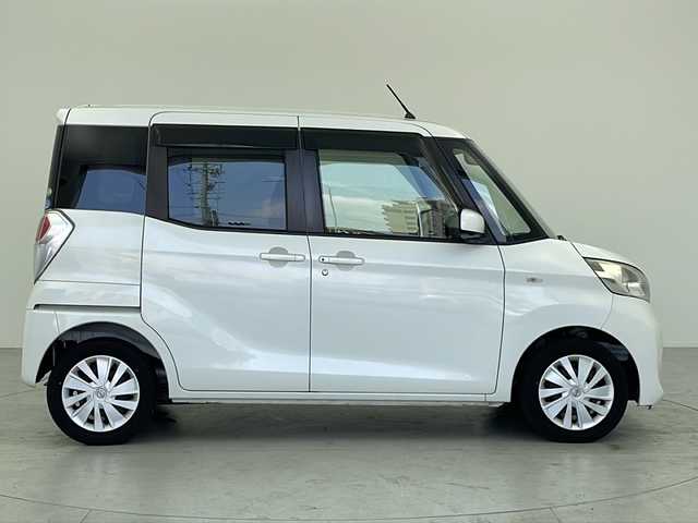 日産 デイズ ルークス X 愛知県 2016(平28)年 3.4万km ホワイトパール 社外ナビ/・Bluetooth/・ワンセグテレビ/・CD/DVD/アラウンドビューモニター/片側パワースライドドア/スマートキー/エンジンプッシュスタートボタン/衝突軽減ブレーキ/フロアマット/オートエアコン/ＥＴＣ