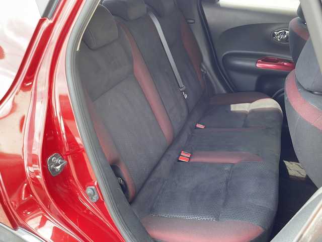 日産 ジューク 16GT FOUR 道北・旭川 2011(平23)年 10万km ラディアントレッド ・4WD/・純正デーラーオプションナビ/　CD/DVD/BT/TV/・バックカメラ/・オートライト/・革巻きステアリング/・スマートキー/・プッシュスタート/・純正エンジンスターター/・横滑り防止/・ETC/・保証書/取説/・純正フロアマット/・ドアバイザー/・社外AW付冬タイヤ積込