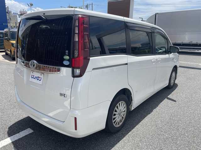 トヨタ ノア ハイブリッド X 千葉県 2014(平26)年 13.3万km ホワイトパールクリスタルシャイン (株)IDOMが運営する【じしゃロン八千代店】の自社ローン専用車両になります。こちらは現金またはオートローンご利用時の価格です。自社ローンご希望の方は別途その旨お申付け下さい/純正メモリーナビ/純正CD/BT/ワンセグ/バックカメラ/両側パワースライドドア/LEDライト/ETC