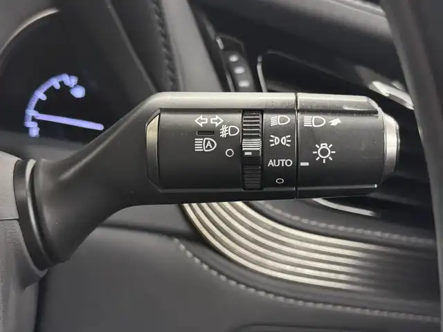 レクサス ＬＳ 500 バージョンL 三重県 2018(平30)年 5.7万km ディープブルーマイカ プレミアムガソリン・ツインターボ/FR/MTモード付フロア10AT/12.3型ナビ/（AM/FM/CD/DVD/Blu-ray/サウンドライブラリ/SD/USB/Bluetooth/Miracast/AUX/TV）/パノラミックビューモニター/ドライブレコーダー 前後/ETC2.0/LEXUS Safety System＋A/・プリクラッシュセーフティ（歩行者注意喚起・アクティブ操舵回避支援）/・フロントクロストラフィックアラート/・Lexus CoDrive（レーダークルコン・レーントレーシングアシスト・レーンチェンジアシスト）/・ドライバー異常時停車支援システム/・上下2段式アダプティブハイビームシステム/・ロードサインアシスト/・先行車発進告知機能/・ITS Connect/・ブラインドスポットモニター/など/装備/・本革シート（黒）/・シートヒーター＆ベンチレーション（D/N/2nd）/・メモリーパワーシート（D・N28way/2nd16way）/・ハンズフリーパワートランクリッド/・デジタルインナーミラー/・左右後席独立オートエアコン/・電動リヤ・リヤサイドガラスサンシェード/・カラーHUD/・純正19inAW＋ランフラットタイヤ/・スマートキーx1＋カードキーx1/など