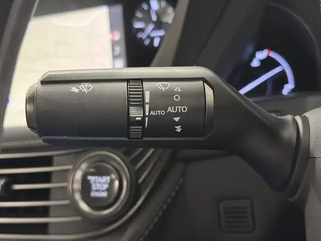 レクサス ＬＳ 500 バージョンL 三重県 2018(平30)年 5.7万km ディープブルーマイカ プレミアムガソリン・ツインターボ/FR/MTモード付フロア10AT/12.3型ナビ/（AM/FM/CD/DVD/Blu-ray/サウンドライブラリ/SD/USB/Bluetooth/Miracast/AUX/TV）/パノラミックビューモニター/ドライブレコーダー 前後/ETC2.0/LEXUS Safety System＋A/・プリクラッシュセーフティ（歩行者注意喚起・アクティブ操舵回避支援）/・フロントクロストラフィックアラート/・Lexus CoDrive（レーダークルコン・レーントレーシングアシスト・レーンチェンジアシスト）/・ドライバー異常時停車支援システム/・上下2段式アダプティブハイビームシステム/・ロードサインアシスト/・先行車発進告知機能/・ITS Connect/・ブラインドスポットモニター/など/装備/・本革シート（黒）/・シートヒーター＆ベンチレーション（D/N/2nd）/・メモリーパワーシート（D・N28way/2nd16way）/・ハンズフリーパワートランクリッド/・デジタルインナーミラー/・左右後席独立オートエアコン/・電動リヤ・リヤサイドガラスサンシェード/・カラーHUD/・純正19inAW＋ランフラットタイヤ/・スマートキーx1＋カードキーx1/など