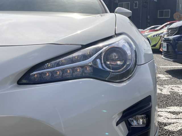 トヨタ ８６ GT 東京都 2020(令2)年 4.6万km クリスタルホワイトパール ワンオーナー/社外ナビ/フルセグテレビ/Bluetooth/バックカメラ/クルーズコントロール/プッシュスタート/ETC/TRDエアロ/HKS車高調/柿本マフラー/前ドラレコ/BBSホイール