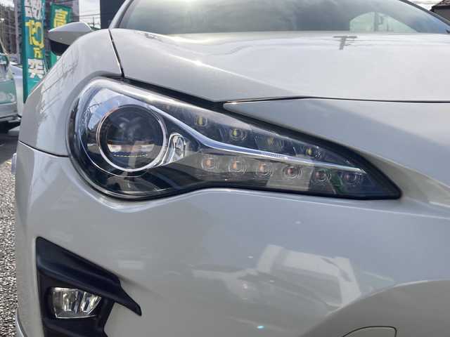 トヨタ ８６ GT 東京都 2020(令2)年 4.6万km クリスタルホワイトパール ワンオーナー/社外ナビ/フルセグテレビ/Bluetooth/バックカメラ/クルーズコントロール/プッシュスタート/ETC/TRDエアロ/HKS車高調/柿本マフラー/前ドラレコ/BBSホイール