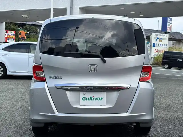 ホンダ フリード G ジャストセレクション 熊本県 2015(平27)年 12.3万km アラバスターシルバーメタリック 純正ナビ（VXM-155VFi）/【TV/CD/DVD/Bluetooth】/バックカメラ/両側パワースライド/ビルトインETC/後方誤発進抑制機能/オートライト/ウィンカーミラー/ステアリングスイッチ/純正フロアマット/純正ドアバイザー/横滑り防止/盗難防止装置/保証書/取扱説明書