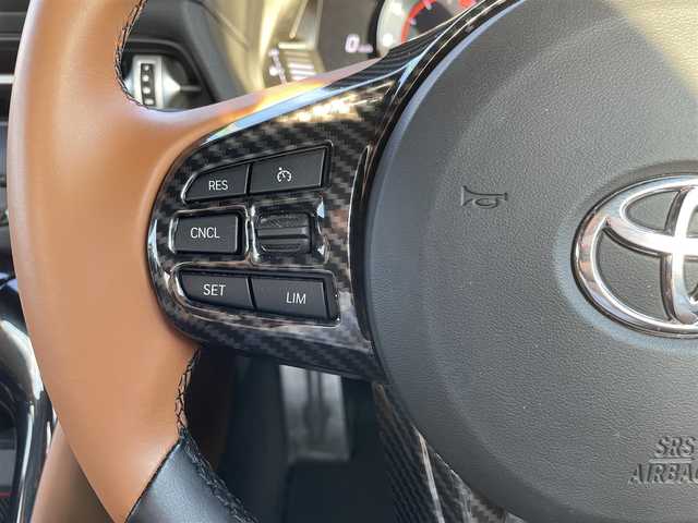 トヨタ スープラ RZ 広島県 2023(令5)年 1.3万km 青 RACECHIP（+73ps・+85Nm）/本革シート（タンカラー）/・シートヒーター/・パワーシート/革巻きステアリング（タンカラー×ブラック）/レッドキャリパー/純正ナビ（AM/FM/フルセグTV/Bluetooth）/バックカメラ/ETC/前後ドラレコ（デジタルインナーミラー一体型）/JBLプレミアムサウンド/レーダークルーズコントロール/衝突被害軽減ブレーキ/車線逸脱警報/ブラインドスポットモニター/コーナーセンサー/カラーヘッドアップディスプレイ