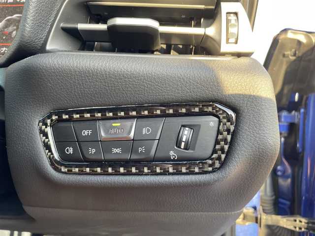 トヨタ スープラ RZ 広島県 2023(令5)年 1.3万km 青 RACECHIP（+73ps・+85Nm）/本革シート（タンカラー）/・シートヒーター/・パワーシート/革巻きステアリング（タンカラー×ブラック）/レッドキャリパー/純正ナビ（AM/FM/フルセグTV/Bluetooth）/バックカメラ/ETC/前後ドラレコ（デジタルインナーミラー一体型）/JBLプレミアムサウンド/レーダークルーズコントロール/衝突被害軽減ブレーキ/車線逸脱警報/ブラインドスポットモニター/コーナーセンサー/カラーヘッドアップディスプレイ