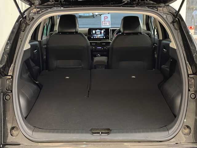 日産 オーラ G FOUR レザーエディション 新潟県 2022(令4)年 3.7万km 黒 4WD/純正メモリナビ/BT/USB/フルセグテレビ/全方位カメラ/ETC2.0/ドライブレコーダー/BOSEスピーカー/衝突被害軽減ブレーキ/レーンキープアシスト/レーダークルーズコントロール/革シート/シートヒーター /ステアリングヒーター/コーナーセンサー/ステアリングスイッチ/スマートキー/プッシュスタート/LEDヘッドライト/オートライト/オートハイビーム/フォグランプ/純正17インチアルミホイール