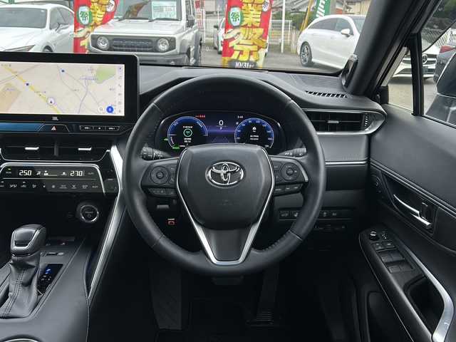 トヨタ ハリアー ハイブリッド Z レザーパッケージ 福岡県 2023(令5)年 1.5万km プレシャスブラックパール /禁煙車/ワンオーナー//モデリスタエアロ//調光パノラマルーフ//純正12.3インチディスプレイオーディオ//コネクティッドナビ/JBLサウンド//フルセグTV/Bluetooth//パノラミックビューモニター//ビルトインETC2.0//デジタルインナーミラー//トヨタセーフティセンス//プリクラッシュセーフティ//レーントレーシングアシスト//アダプティブハイビームシステム//レーダークルーズコントロール（全車速追従）//ブラインドスポットモニター//RCTA・PKSB/HUD//クリアランスソナー//黒本革シート//前席パワーシート//前席ヒーター・ベンチレーション//ステアリングヒーター//電動パーキング・ブレーキホールド//ハンズフリーパワーバックドア//LEDオートライト//純正１９インチアルミ//電動格納ミラーウィンカー//純正ドアバイザー//社外フロアマット//取扱説明書/新車保証書//スペアキー×１