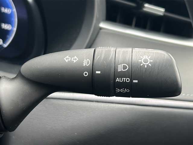 トヨタ ハリアー ハイブリッド Z レザーパッケージ 福岡県 2023(令5)年 1.5万km プレシャスブラックパール /禁煙車/ワンオーナー//モデリスタエアロ//調光パノラマルーフ//純正12.3インチディスプレイオーディオ//コネクティッドナビ/JBLサウンド//フルセグTV/Bluetooth//パノラミックビューモニター//ビルトインETC2.0//デジタルインナーミラー//トヨタセーフティセンス//プリクラッシュセーフティ//レーントレーシングアシスト//アダプティブハイビームシステム//レーダークルーズコントロール（全車速追従）//ブラインドスポットモニター//RCTA・PKSB/HUD//クリアランスソナー//黒本革シート//前席パワーシート//前席ヒーター・ベンチレーション//ステアリングヒーター//電動パーキング・ブレーキホールド//ハンズフリーパワーバックドア//LEDオートライト//純正１９インチアルミ//電動格納ミラーウィンカー//純正ドアバイザー//社外フロアマット//取扱説明書/新車保証書//スペアキー×１