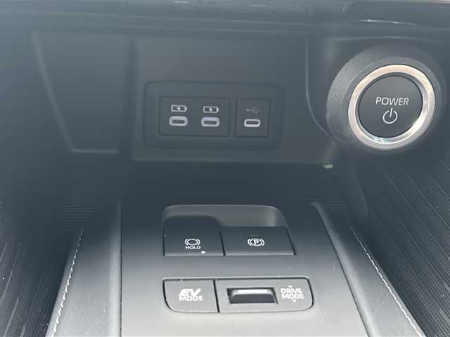 トヨタ ハリアー ハイブリッド Z レザーパッケージ 福岡県 2023(令5)年 1.5万km プレシャスブラックパール /禁煙車/ワンオーナー//モデリスタエアロ//調光パノラマルーフ//純正12.3インチディスプレイオーディオ//コネクティッドナビ/JBLサウンド//フルセグTV/Bluetooth//パノラミックビューモニター//ビルトインETC2.0//デジタルインナーミラー//トヨタセーフティセンス//プリクラッシュセーフティ//レーントレーシングアシスト//アダプティブハイビームシステム//レーダークルーズコントロール（全車速追従）//ブラインドスポットモニター//RCTA・PKSB/HUD//クリアランスソナー//黒本革シート//前席パワーシート//前席ヒーター・ベンチレーション//ステアリングヒーター//電動パーキング・ブレーキホールド//ハンズフリーパワーバックドア//LEDオートライト//純正１９インチアルミ//電動格納ミラーウィンカー//純正ドアバイザー//社外フロアマット//取扱説明書/新車保証書//スペアキー×１