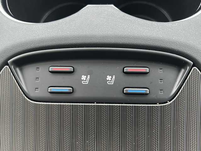 トヨタ ハリアー ハイブリッド Z レザーパッケージ 福岡県 2023(令5)年 1.5万km プレシャスブラックパール /禁煙車/ワンオーナー//モデリスタエアロ//調光パノラマルーフ//純正12.3インチディスプレイオーディオ//コネクティッドナビ/JBLサウンド//フルセグTV/Bluetooth//パノラミックビューモニター//ビルトインETC2.0//デジタルインナーミラー//トヨタセーフティセンス//プリクラッシュセーフティ//レーントレーシングアシスト//アダプティブハイビームシステム//レーダークルーズコントロール（全車速追従）//ブラインドスポットモニター//RCTA・PKSB/HUD//クリアランスソナー//黒本革シート//前席パワーシート//前席ヒーター・ベンチレーション//ステアリングヒーター//電動パーキング・ブレーキホールド//ハンズフリーパワーバックドア//LEDオートライト//純正１９インチアルミ//電動格納ミラーウィンカー//純正ドアバイザー//社外フロアマット//取扱説明書/新車保証書//スペアキー×１