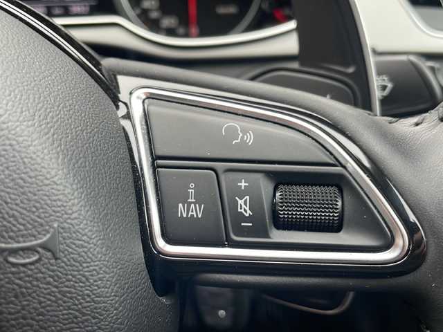 アウディ Ａ４ 2．0 TFSI クワトロ 福島県 2013(平25)年 3.6万km 白 純正ナビゲーション/・フルセグTV/BT/SD/DVD/CD/FM/AM/・バックカメラ/・ビルトインETC/D+N席パワーシート/革張りステアリング/・ステアリングリモコン/・パドルシフト/クルーズコントロール/電子パーキング/・オートブレーキホールド/MTモード付AT/アイドリングストップ/横滑り防止装置/コーナーセンサー/プッシュスタート/・スマートキー/・スペアキー1本/電動格納ミラー/・ウィンカーミラー/・オートミラー/LEDヘッドライト/・オートライト/・フォグランプ