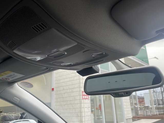 アウディ Ａ４ 2．0 TFSI クワトロ 福島県 2013(平25)年 3.6万km 白 純正ナビゲーション/・フルセグTV/BT/SD/DVD/CD/FM/AM/・バックカメラ/・ビルトインETC/D+N席パワーシート/革張りステアリング/・ステアリングリモコン/・パドルシフト/クルーズコントロール/電子パーキング/・オートブレーキホールド/MTモード付AT/アイドリングストップ/横滑り防止装置/コーナーセンサー/プッシュスタート/・スマートキー/・スペアキー1本/電動格納ミラー/・ウィンカーミラー/・オートミラー/LEDヘッドライト/・オートライト/・フォグランプ