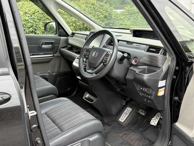 ホンダ フリード ハイブリット EX 大分県 2017(平29)年 11.8万km クリスタルブラックパール ホンダセンシング /両側パワースライドドア/モデューロエアロパーツ/純正メモリーナビ/バックカメラ/フルセグ/DVD/Bluetooth/ハーフレザーシート/シートヒーター/アダプティブクルーズコントロール/レーンキープアシスト/ビルトインETC/純正LEDヘッドライト/オートライトコントロール/スマートキー/エンジンプッシュスタート/純正15インチアルミホイール