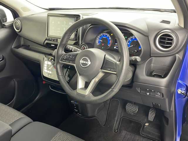 日産 デイズ ハイウェイスターX 道央・札幌 2024(令6)年 0.5万km オーシャンブルーP ・４WD/・純正ディスプレイオーディオ（BT&USB&iPad＆HDMI＆Apple Car Pay＆Android Auto）/・全方位カメラ/・横滑り防止/・アイドリングストップ/・オートマチックハイビーム/・LEDオートライト/・前席ヒーター/・アイドリングストップ/・スマートキー/・プッシュスタート/・ETC